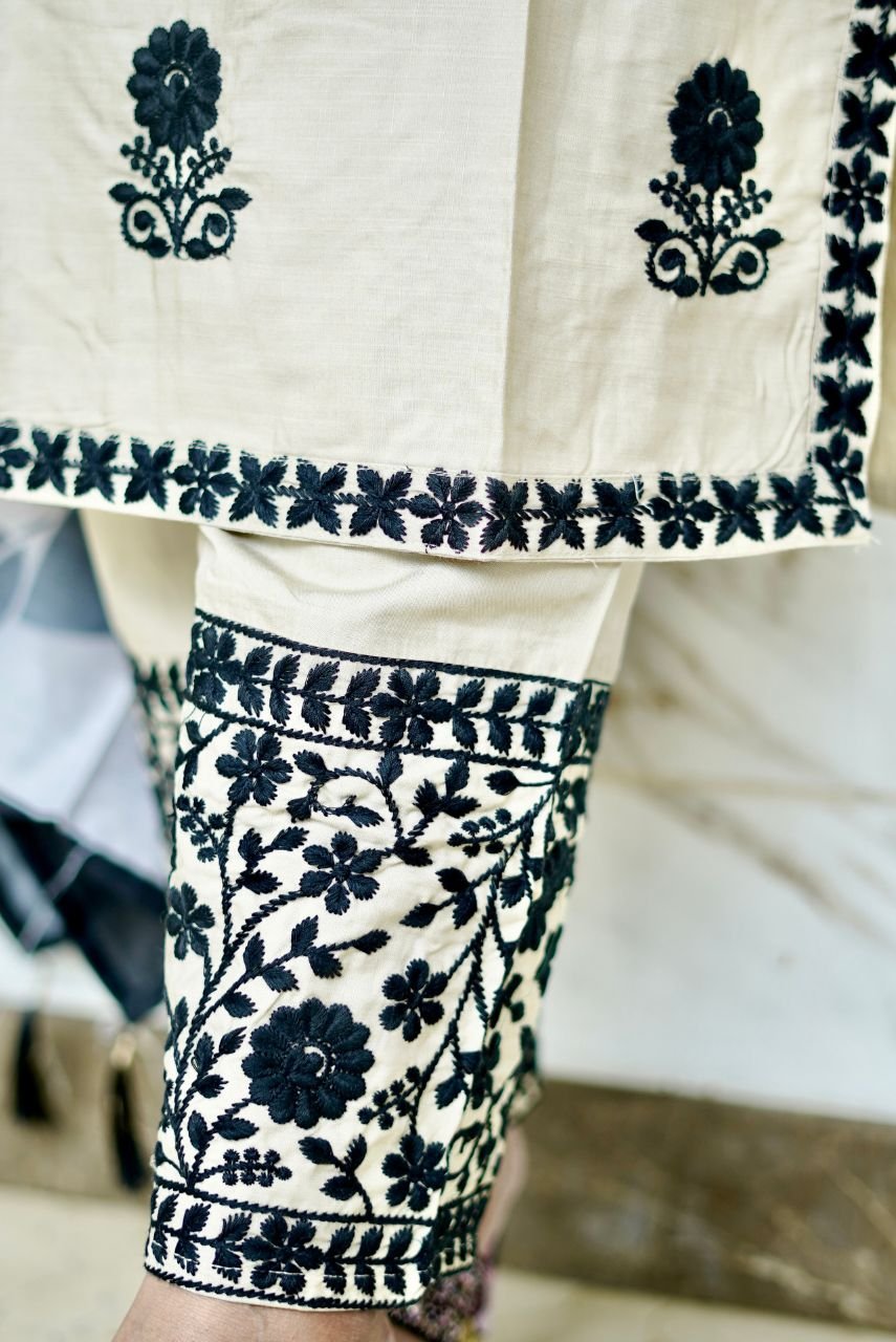 Ivory Noir Embroidered Kurta Set with Dupatta - Image 6